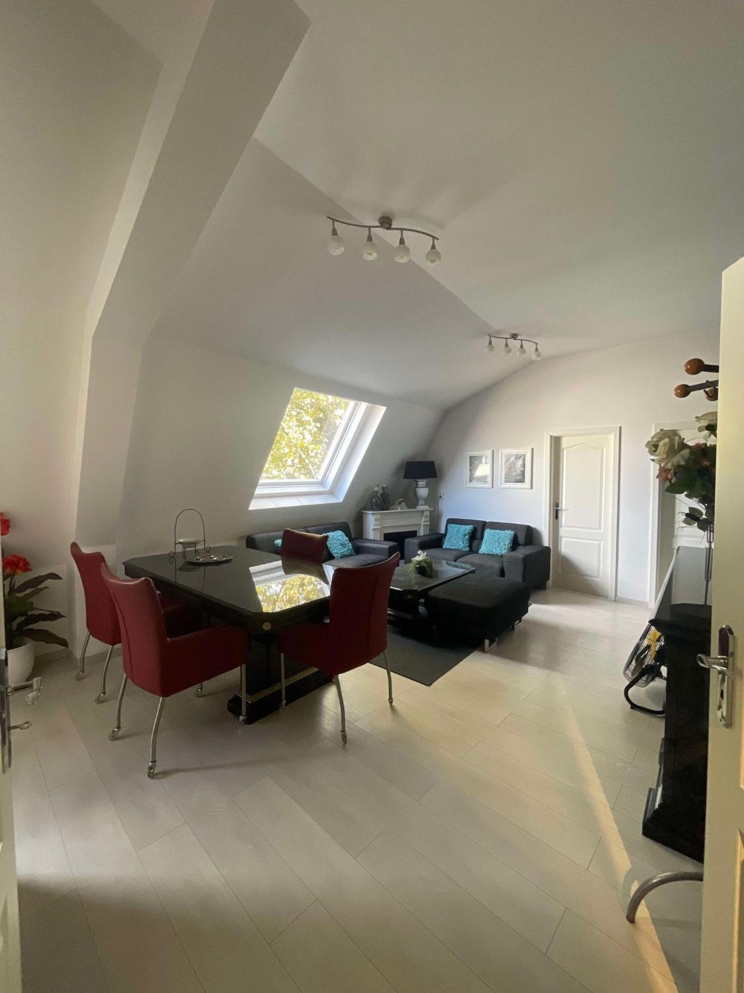 Samos Babbis Bed & Breakfast Heerlen Ngoại thất bức ảnh