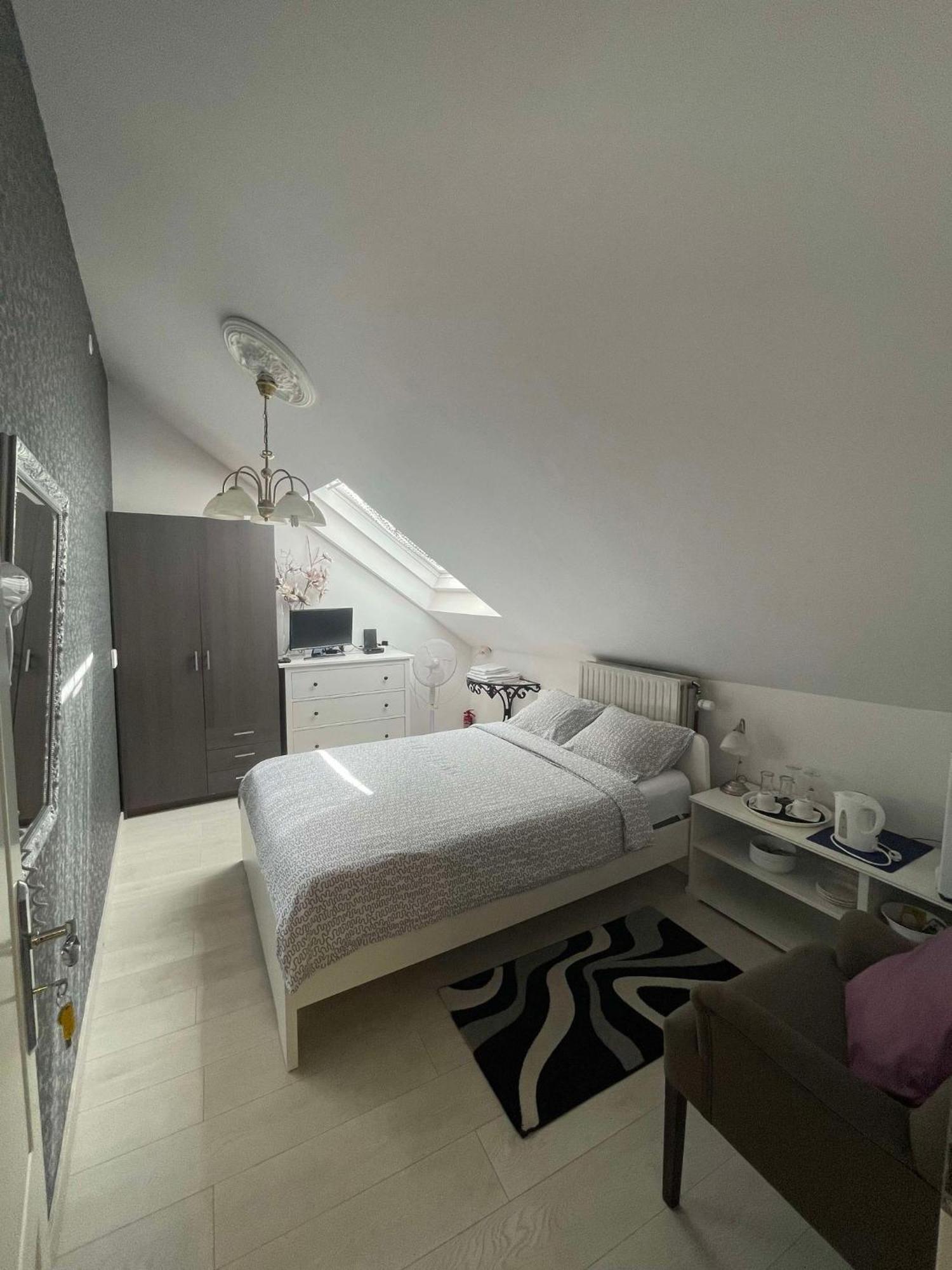 Samos Babbis Bed & Breakfast Heerlen Ngoại thất bức ảnh